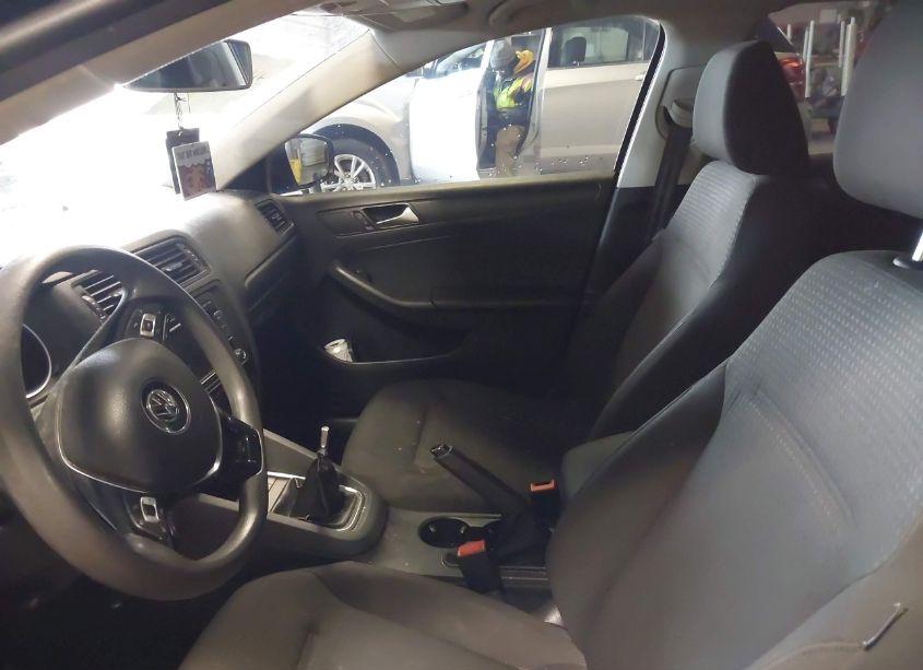 Photo 5 of 2015 Volkswagen Jetta 2.0L S (VIN 3VW1K7AJ2FM298729)