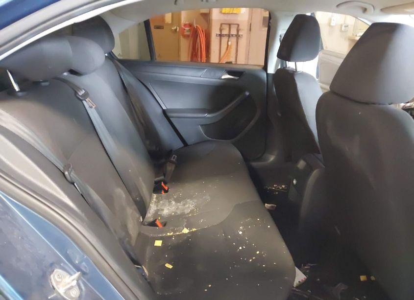 Photo 8 of 2015 Volkswagen Jetta 2.0L S (VIN 3VW1K7AJ2FM298729)