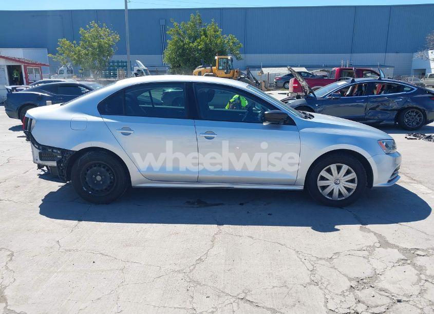 Photo 14 of 2015 Volkswagen Jetta 2.0L S (VIN 3VW1K7AJ2FM316436)
