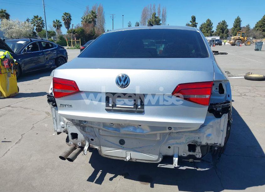 Photo 17 of 2015 Volkswagen Jetta 2.0L S (VIN 3VW1K7AJ2FM316436)