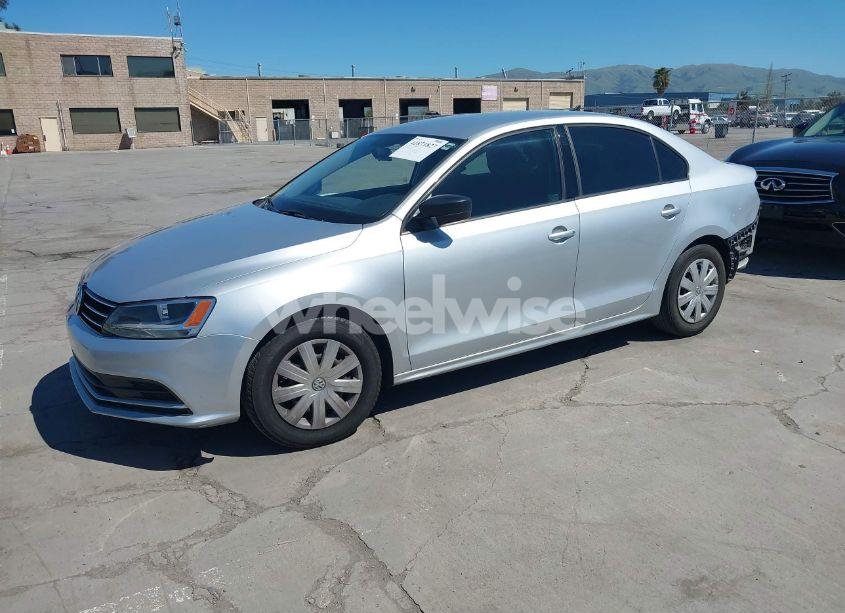 Photo 2 of 2015 Volkswagen Jetta 2.0L S (VIN 3VW1K7AJ2FM316436)