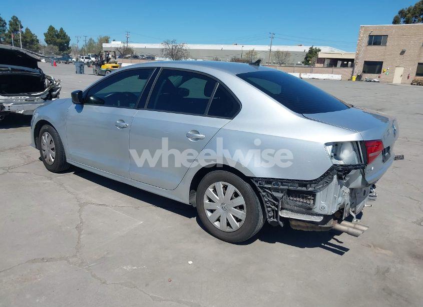 Photo 3 of 2015 Volkswagen Jetta 2.0L S (VIN 3VW1K7AJ2FM316436)