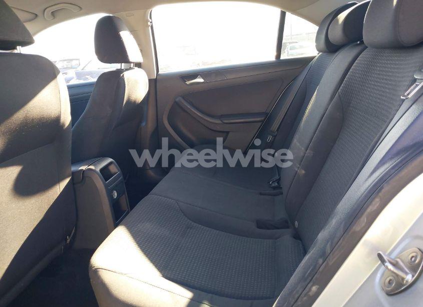 Photo 8 of 2015 Volkswagen Jetta 2.0L S (VIN 3VW1K7AJ2FM316436)