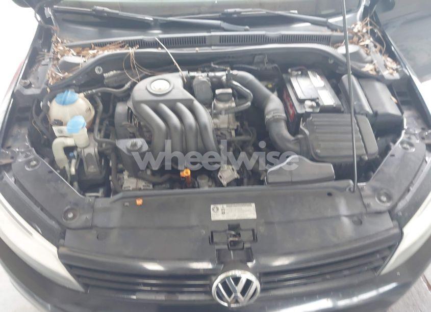 Photo 10 of 2011 Volkswagen Jetta 2.0L S (VIN 3VW1K7AJ3BM364957)