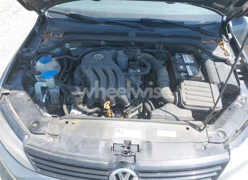 Photo 10 of 2013 Volkswagen Jetta 2.0L S (VIN 3VW1K7AJ3DM382183)