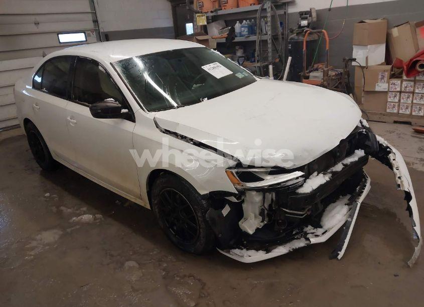 2015 Volkswagen Jetta 2.0L S (VIN 3VW1K7AJ4FM280524) main photo