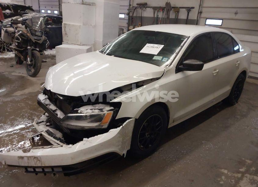 Photo 2 of 2015 Volkswagen Jetta 2.0L S (VIN 3VW1K7AJ4FM280524)