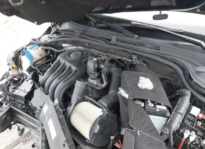 Photo 10 of 2015 Volkswagen Jetta 2.0L S (VIN 3VW1K7AJ4FM342665)