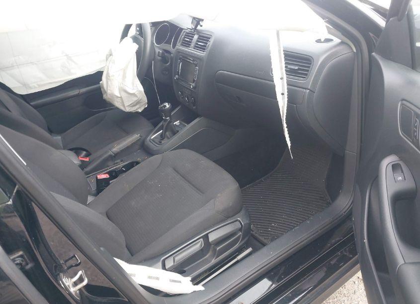 Photo 5 of 2015 Volkswagen Jetta 2.0L S (VIN 3VW1K7AJ4FM342665)