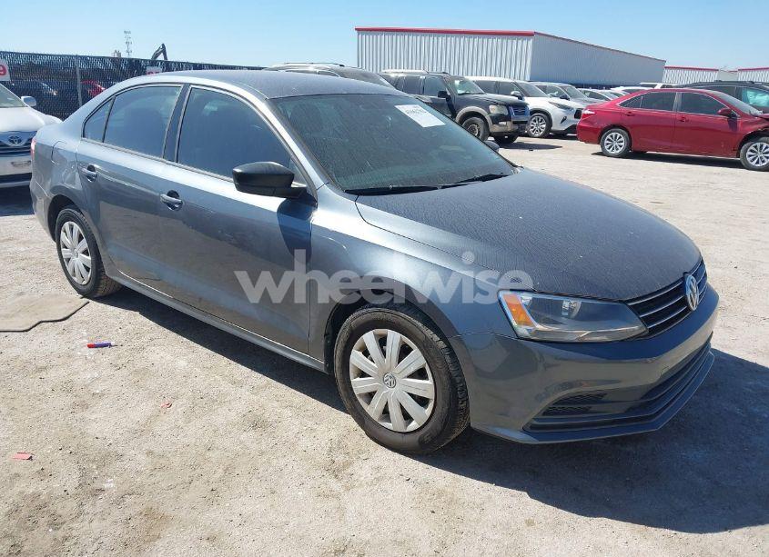 2015 Volkswagen Jetta 2.0L S (VIN 3VW1K7AJ4FM408423) main photo