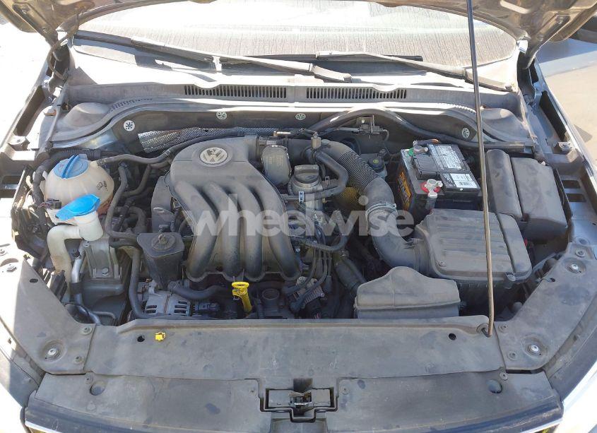 Photo 10 of 2015 Volkswagen Jetta 2.0L S (VIN 3VW1K7AJ4FM408423)