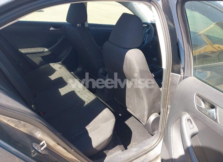 Photo 8 of 2015 Volkswagen Jetta 2.0L S (VIN 3VW1K7AJ4FM408423)