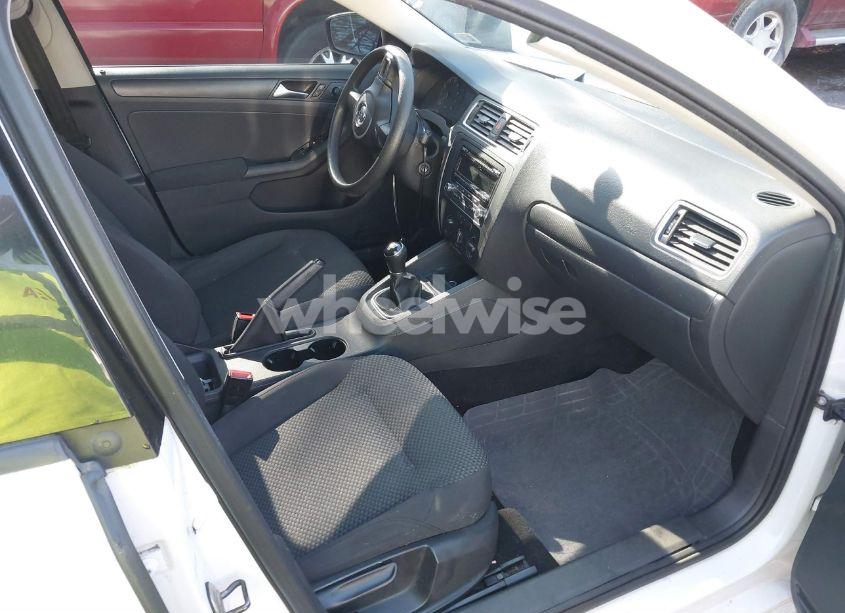 Photo 5 of 2012 Volkswagen Jetta 2.0L S (VIN 3VW1K7AJ6CM428362)