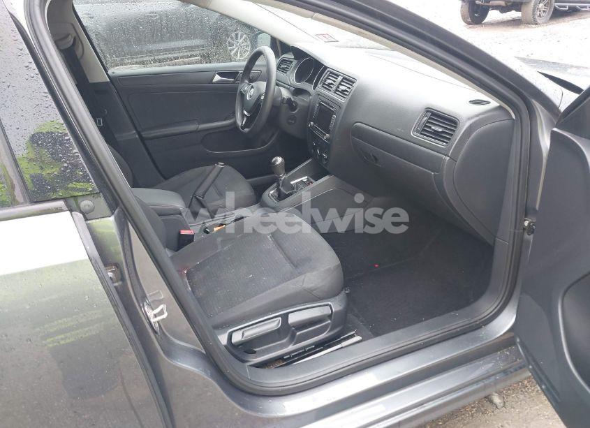 Photo 5 of 2015 Volkswagen Jetta 2.0L S (VIN 3VW1K7AJ6FM278824)