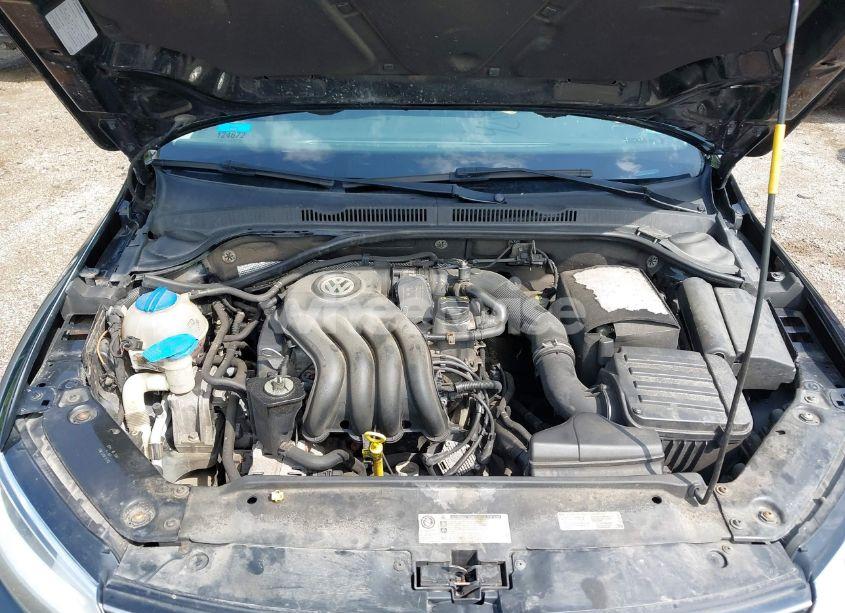 Photo 10 of 2015 Volkswagen Jetta 2.0L S (VIN 3VW1K7AJ6FM406785)