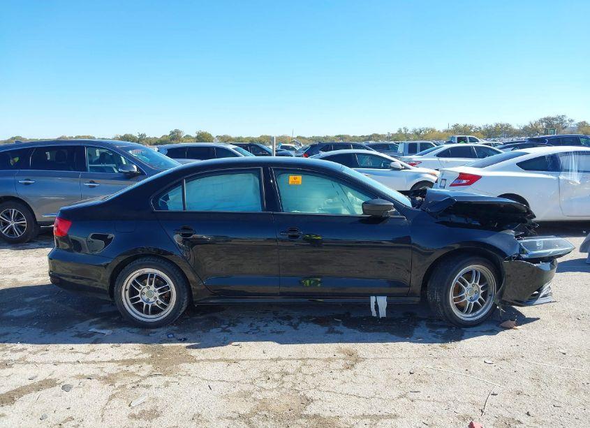 Photo 13 of 2015 Volkswagen Jetta 2.0L S (VIN 3VW1K7AJ6FM419830)