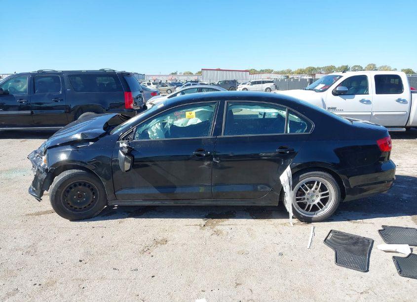 Photo 14 of 2015 Volkswagen Jetta 2.0L S (VIN 3VW1K7AJ6FM419830)