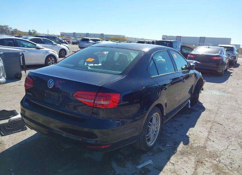 Photo 4 of 2015 Volkswagen Jetta 2.0L S (VIN 3VW1K7AJ6FM419830)