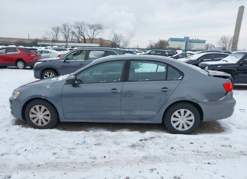 Photo 13 of 2011 Volkswagen Jetta 2.0L S (VIN 3VW1K7AJ7BM055735)