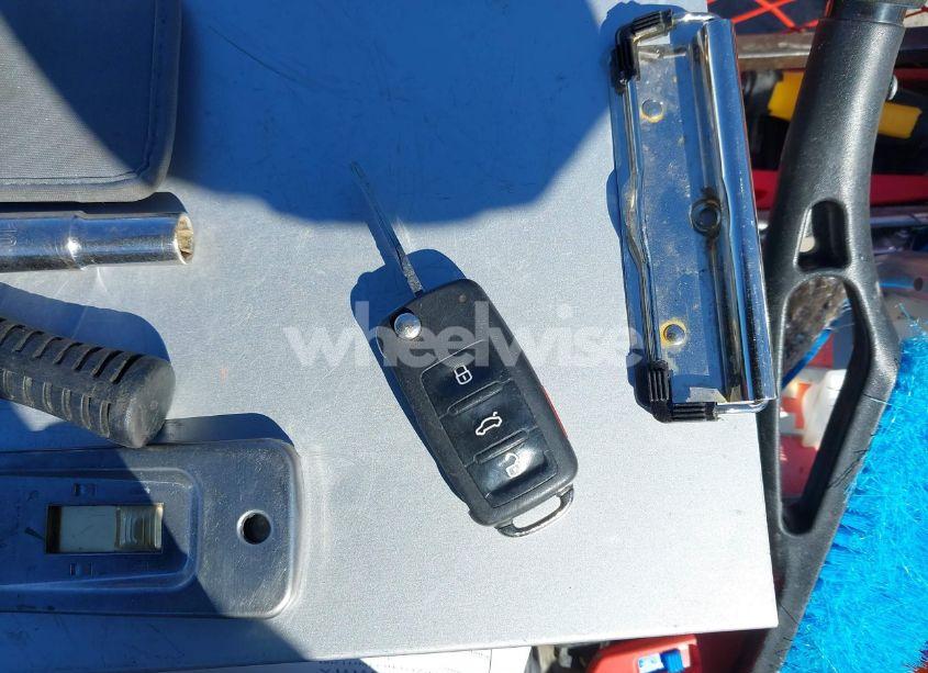 Photo 11 of 2011 Volkswagen Jetta 2.0L S (VIN 3VW1K7AJ7BM386671)