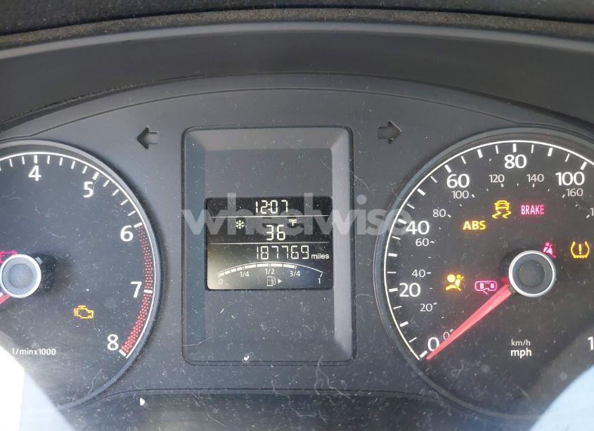 Photo 7 of 2011 Volkswagen Jetta 2.0L S (VIN 3VW1K7AJ7BM386671)