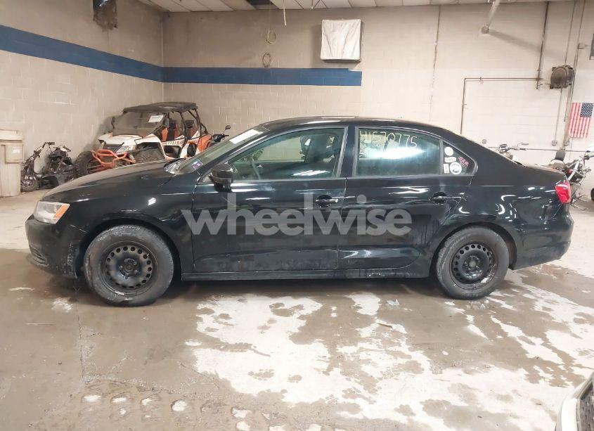 Photo 12 of 2014 Volkswagen Jetta 2.0L S (VIN 3VW1K7AJ7EM445531)