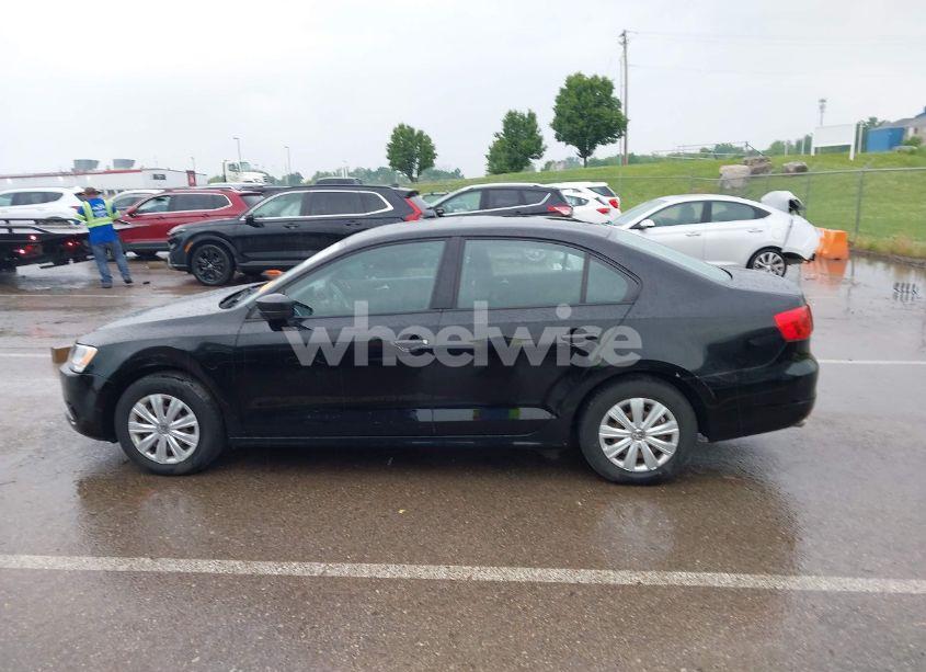 Photo 14 of 2013 Volkswagen Jetta 2.0L S (VIN 3VW1K7AJ8DM385984)