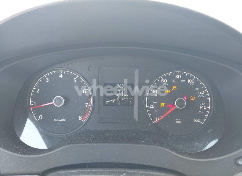 Photo 7 of 2013 Volkswagen Jetta 2.0L S (VIN 3VW1K7AJ8DM385984)