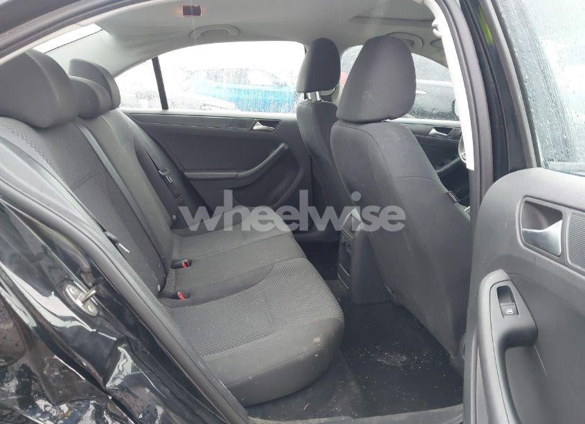Photo 8 of 2013 Volkswagen Jetta 2.0L S (VIN 3VW1K7AJ8DM385984)