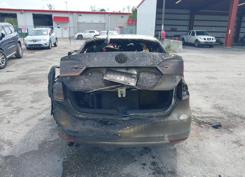 Photo 15 of 2014 Volkswagen Jetta 2.0L S (VIN 3VW1K7AJ8EM394623)