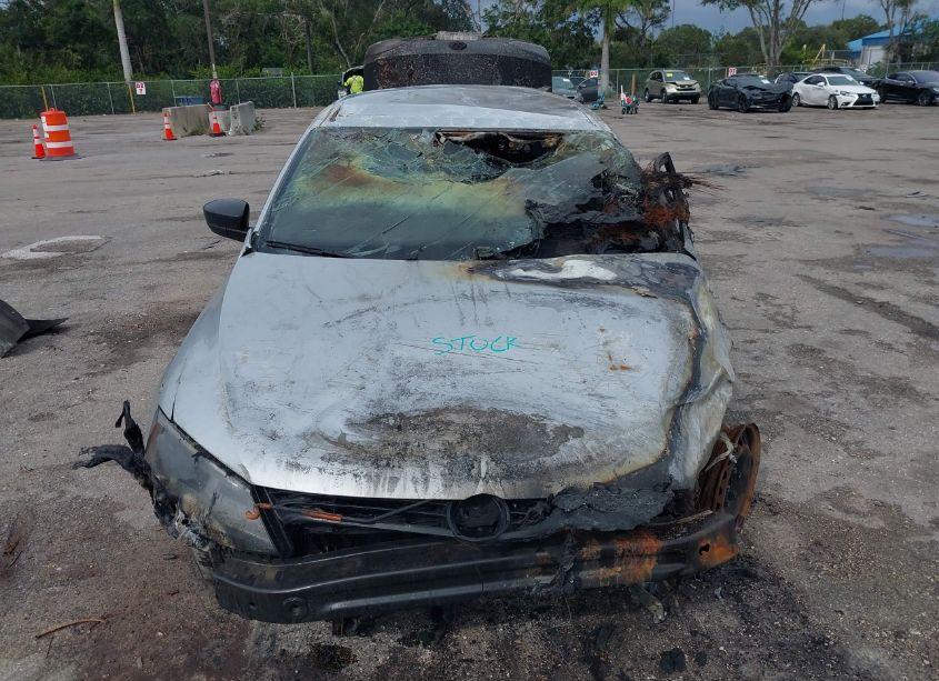 Photo 6 of 2014 Volkswagen Jetta 2.0L S (VIN 3VW1K7AJ8EM394623)