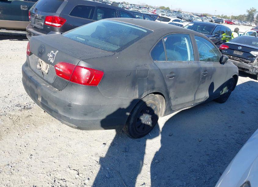 Photo 4 of 2014 Volkswagen Jetta 2.0L S (VIN 3VW1K7AJ8EM445392)