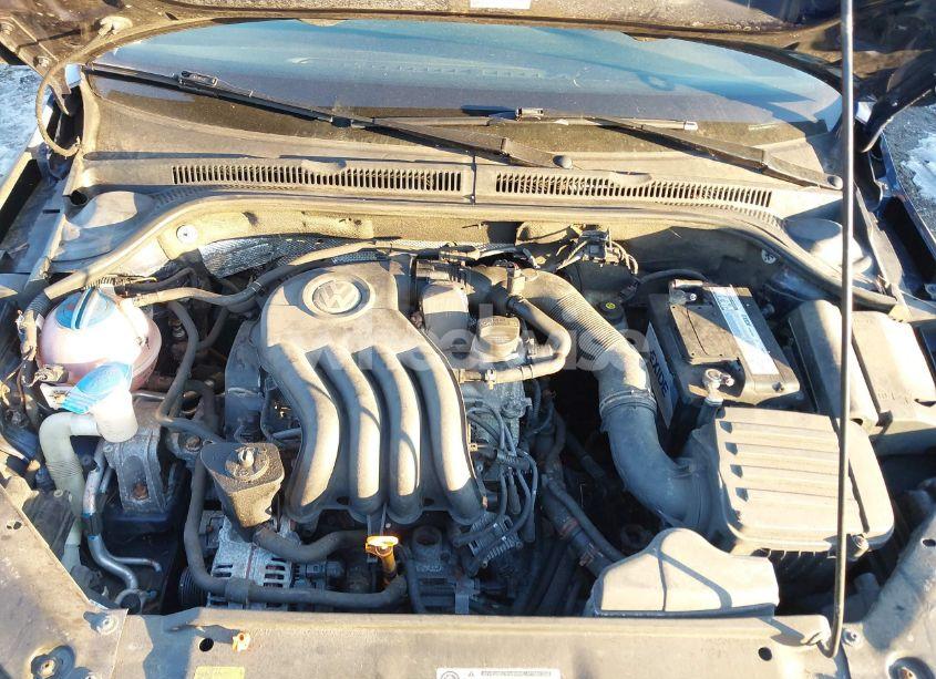 Photo 10 of 2011 Volkswagen Jetta 2.0L S (VIN 3VW1K7AJ9BM018962)