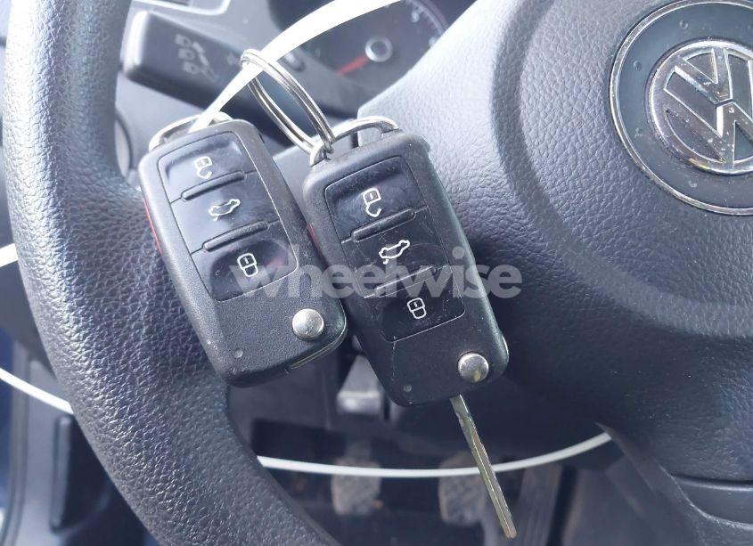 Photo 11 of 2011 Volkswagen Jetta 2.0L S (VIN 3VW1K7AJ9BM018962)