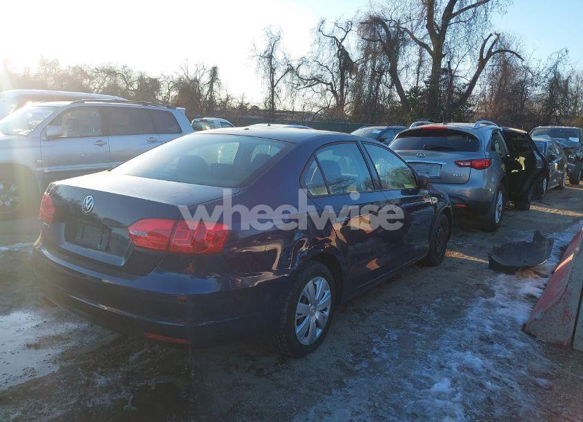 Photo 4 of 2011 Volkswagen Jetta 2.0L S (VIN 3VW1K7AJ9BM018962)