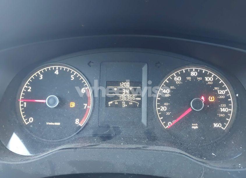 Photo 7 of 2011 Volkswagen Jetta 2.0L S (VIN 3VW1K7AJ9BM018962)