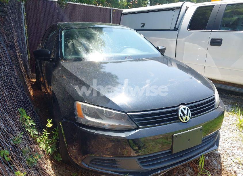 Photo 2 of 2012 Volkswagen Jetta 2.0L S (VIN 3VW1K7AJ9CM365905)