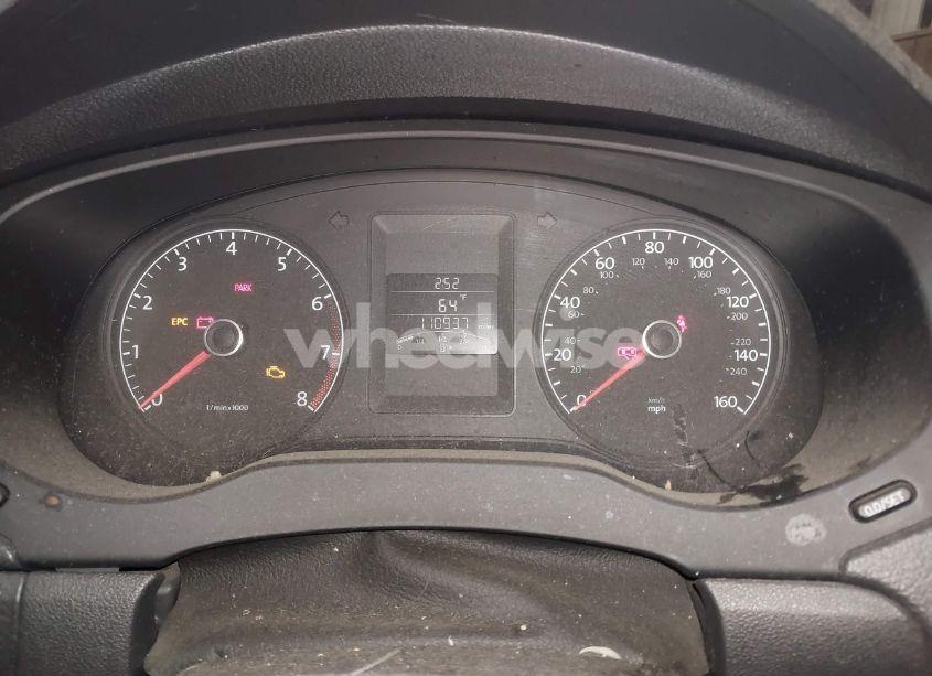 Photo 7 of 2012 Volkswagen Jetta 2.0L S (VIN 3VW1K7AJ9CM472825)