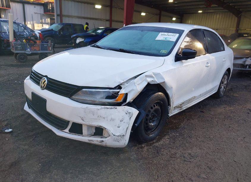 Photo 2 of 2013 Volkswagen Jetta 2.0L S (VIN 3VW1K7AJ9DM447361)