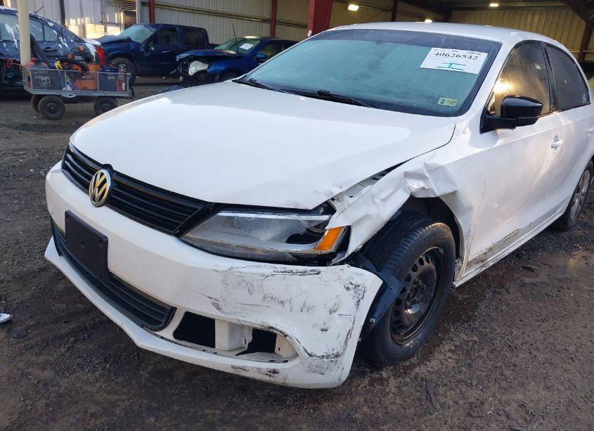 Photo 6 of 2013 Volkswagen Jetta 2.0L S (VIN 3VW1K7AJ9DM447361)