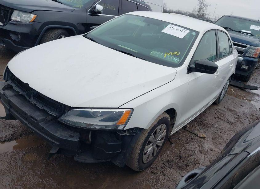 Photo 2 of 2014 Volkswagen Jetta 2.0L S (VIN 3VW1K7AJ9EM369584)