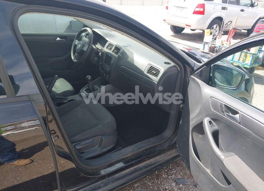 Photo 5 of 2012 Volkswagen Jetta 2.0L S (VIN 3VW1K7AJXCM353455)