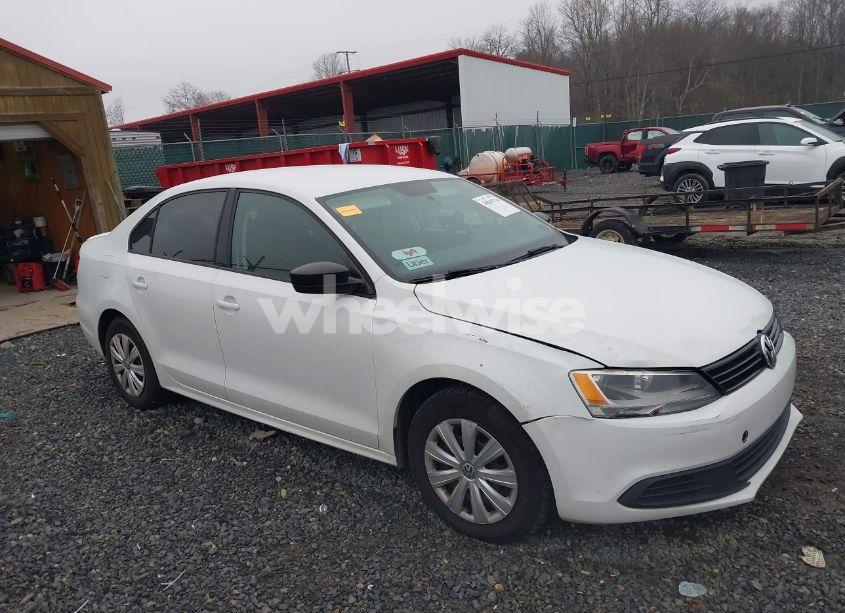 2014 Volkswagen Jetta 2.0L S (VIN 3VW1K7AJXEM441277) main photo