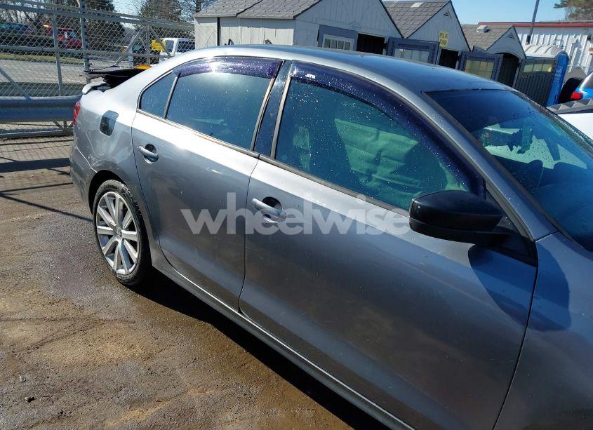 Photo 13 of 2015 Volkswagen Jetta 2.0L S (VIN 3VW1K7AJXFM357980)