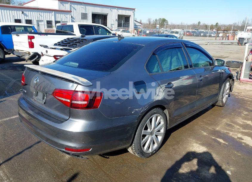 Photo 4 of 2015 Volkswagen Jetta 2.0L S (VIN 3VW1K7AJXFM357980)