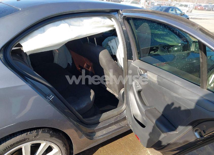 Photo 8 of 2015 Volkswagen Jetta 2.0L S (VIN 3VW1K7AJXFM357980)