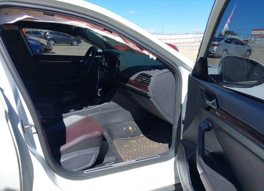 Photo 5 of 2022 Volkswagen Jetta GLI 2.0T AUTOBAHN (VIN 3VW1T7BUXNM012310)