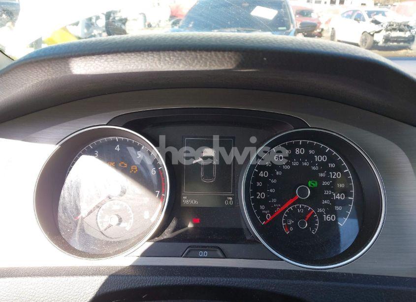 Photo 7 of 2015 Volkswagen Golf TSI SE 4-DOOR (VIN 3VW217AU0FM004844)