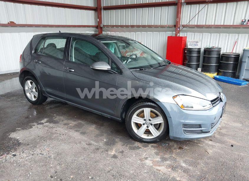 2017 Volkswagen Golf TSI S 4-DOOR/TSI SE 4-DOOR/TSI SEL 4-DOOR/TSI WOLFSBURG EDITION 4-DOOR (VIN 3VW217AU0HM015992) main photo