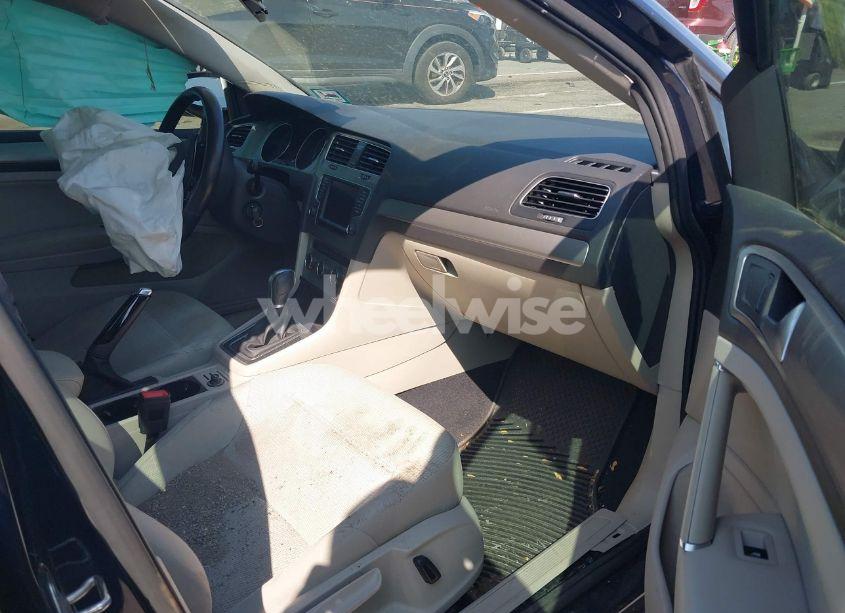 Photo 5 of 2017 Volkswagen Golf TSI S 4-DOOR/TSI SE 4-DOOR/TSI SEL 4-DOOR/TSI WOLFSBURG EDITION 4-DOOR (VIN 3VW217AU0HM062388)